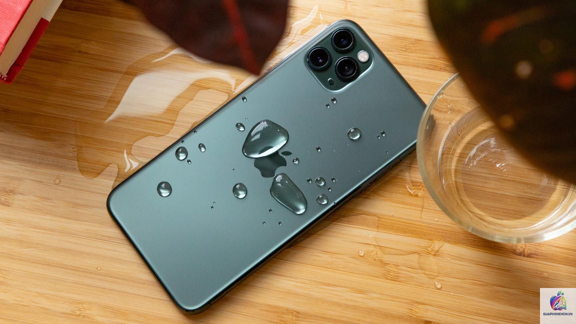 iPhone 11 Pro Max có chống nước không - Hình 4