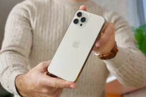 iPhone 12 có nên mua 2026