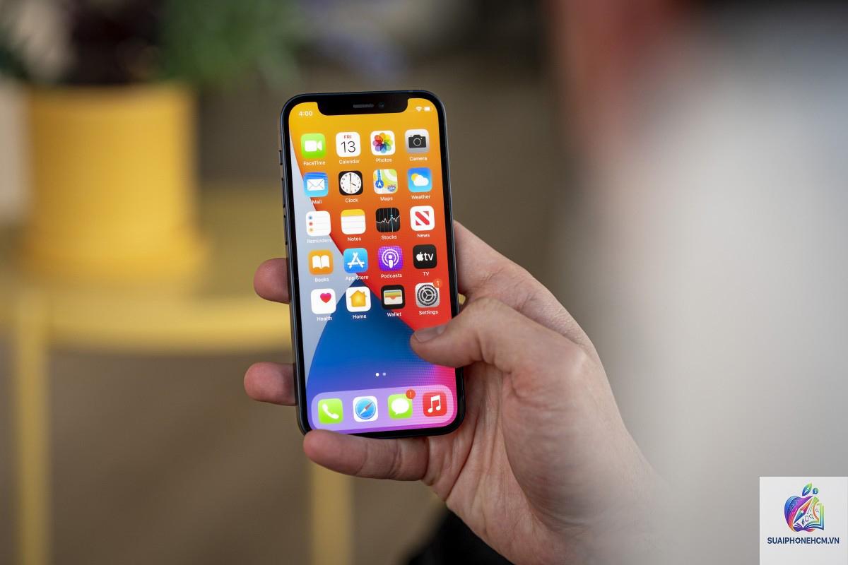 iPhone 12 mini pin yếu không - Hình 1
