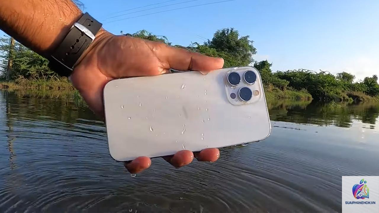 iPhone 13 Pro Max có chống nước không - Hình 2