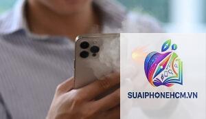 iPhone 13 bị nóng khi chơi game