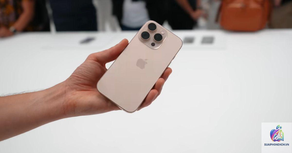 iPhone 16 Pro Max có đáng mua không - Hình 3