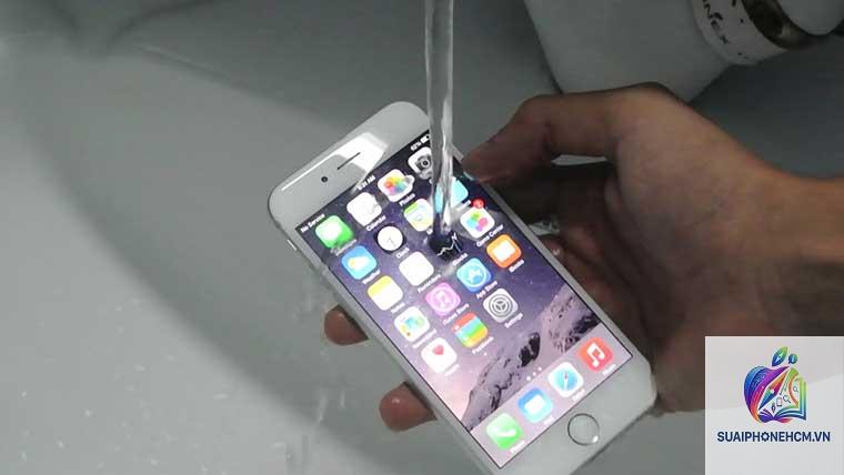 iPhone 7 có chống nước không - Hình 2