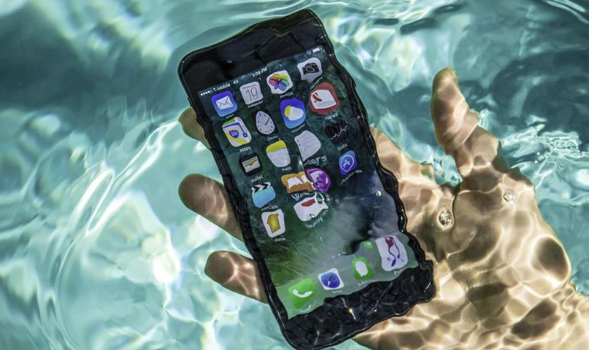 iPhone 7 có chống nước không - Hình 4