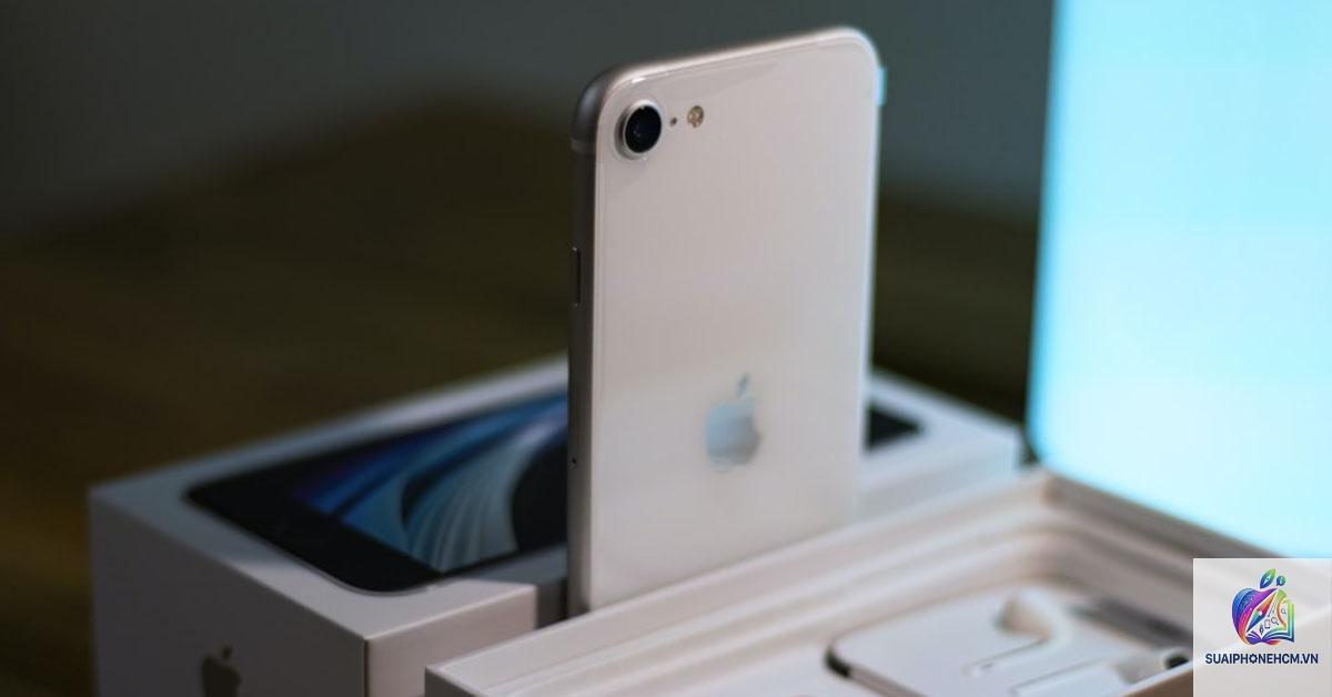 iPhone SE đời đầu có tốt không - Hình 2