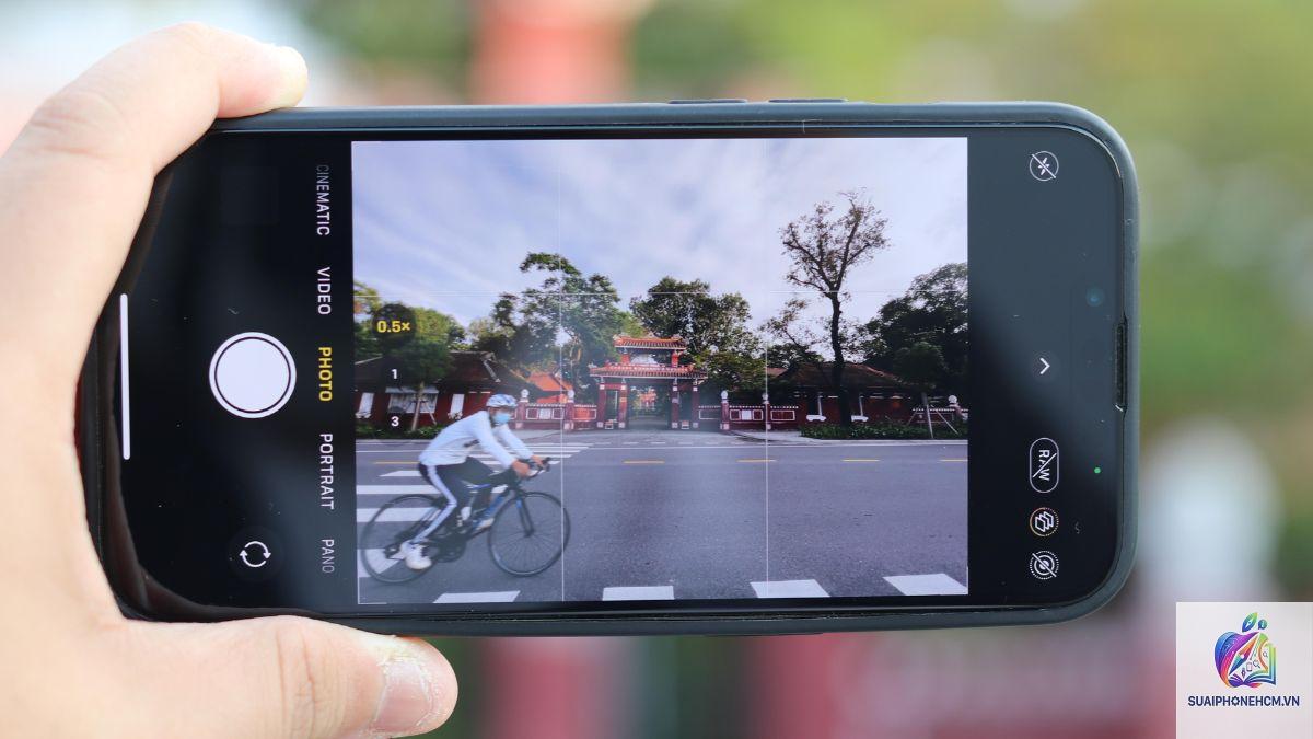 iPhone camera không lấy nét - Hình 1