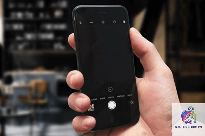 iPhone camera sau bị đen - Hình 3