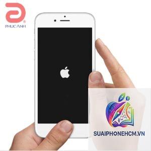 iPhone không khởi động được