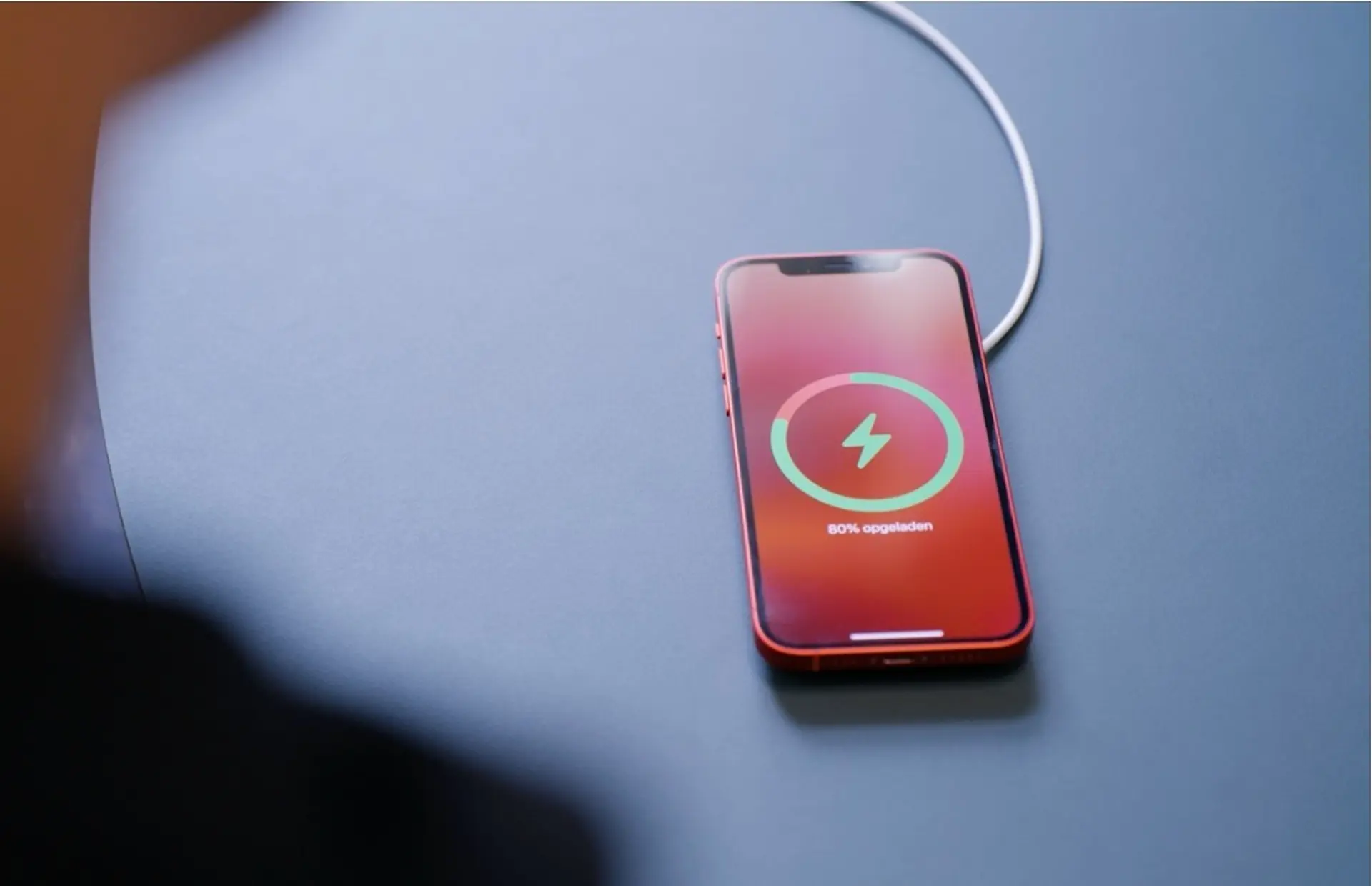 iPhone không nhận MagSafe - Hình 1