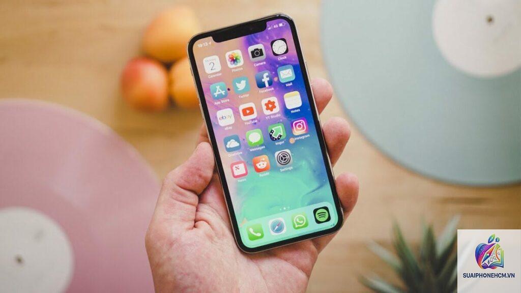 iPhone lag khi mở app