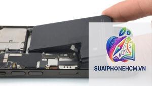 iPhone pin bị tụt khi sạc
