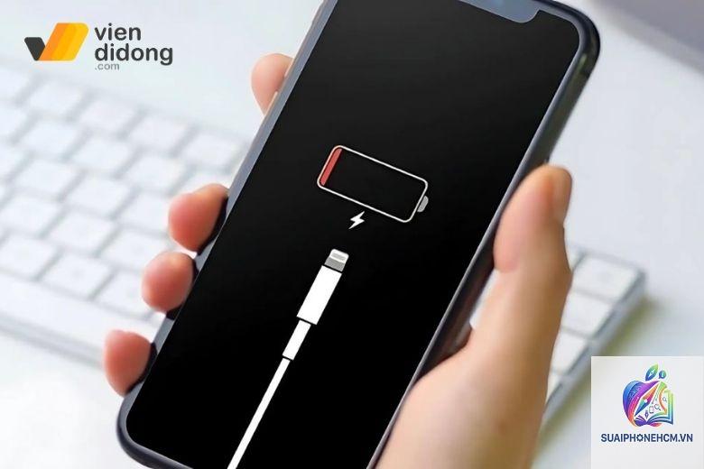 iPhone pin còn 50 tự sập nguồn - Hình 2