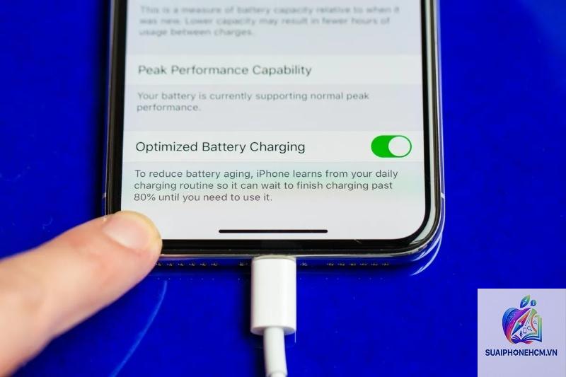 iPhone pin không giữ được điện