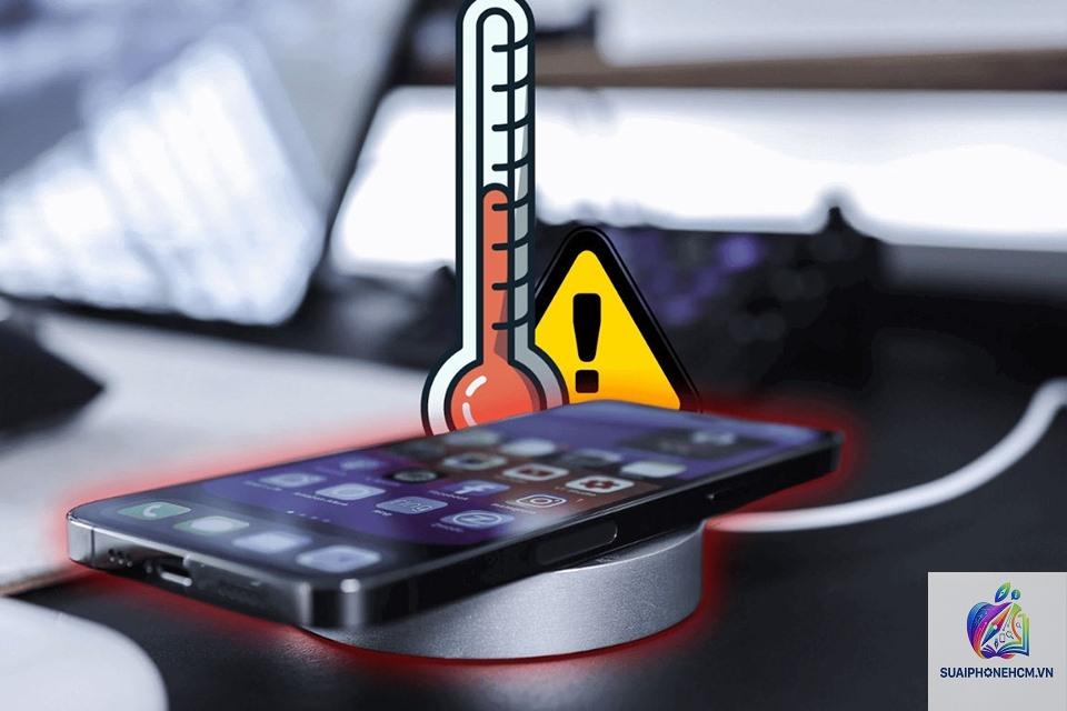 iPhone sạc bị nóng máy - Hình 2