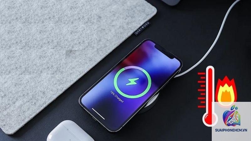 iPhone sạc bị nóng máy - Hình 4
