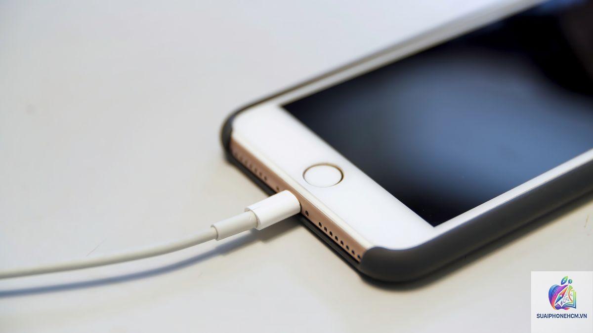 iPhone sạc không lên phần trăm - Hình 5