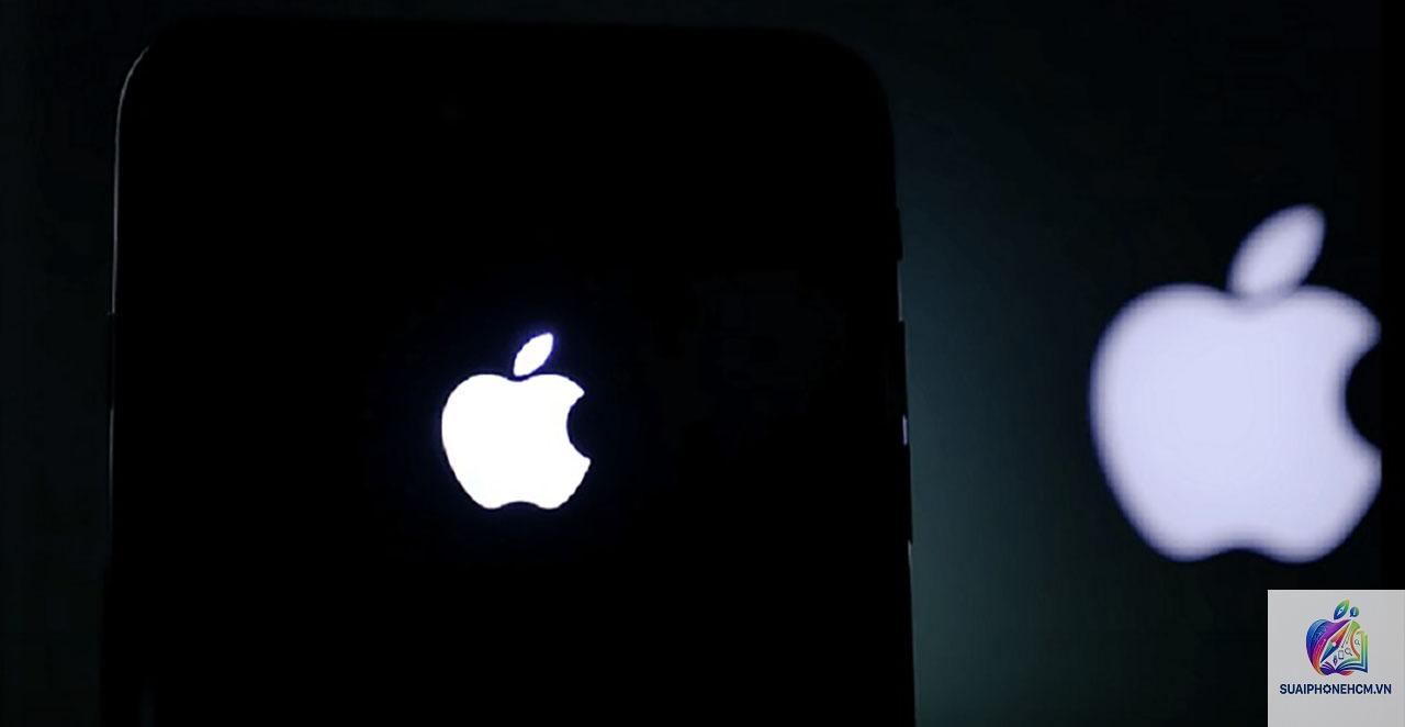 iPhone treo logo Apple - Hình 5