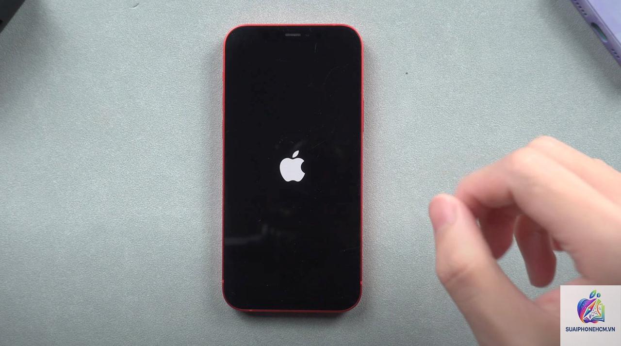 iPhone treo táo liên tục - Hình 2