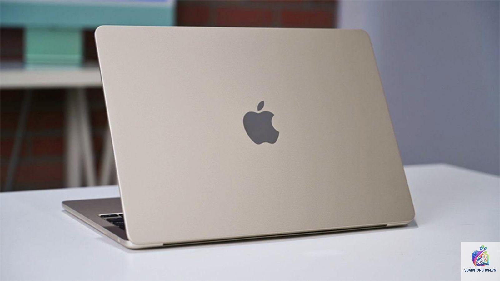 MacBook Air Starlight - Hình 1