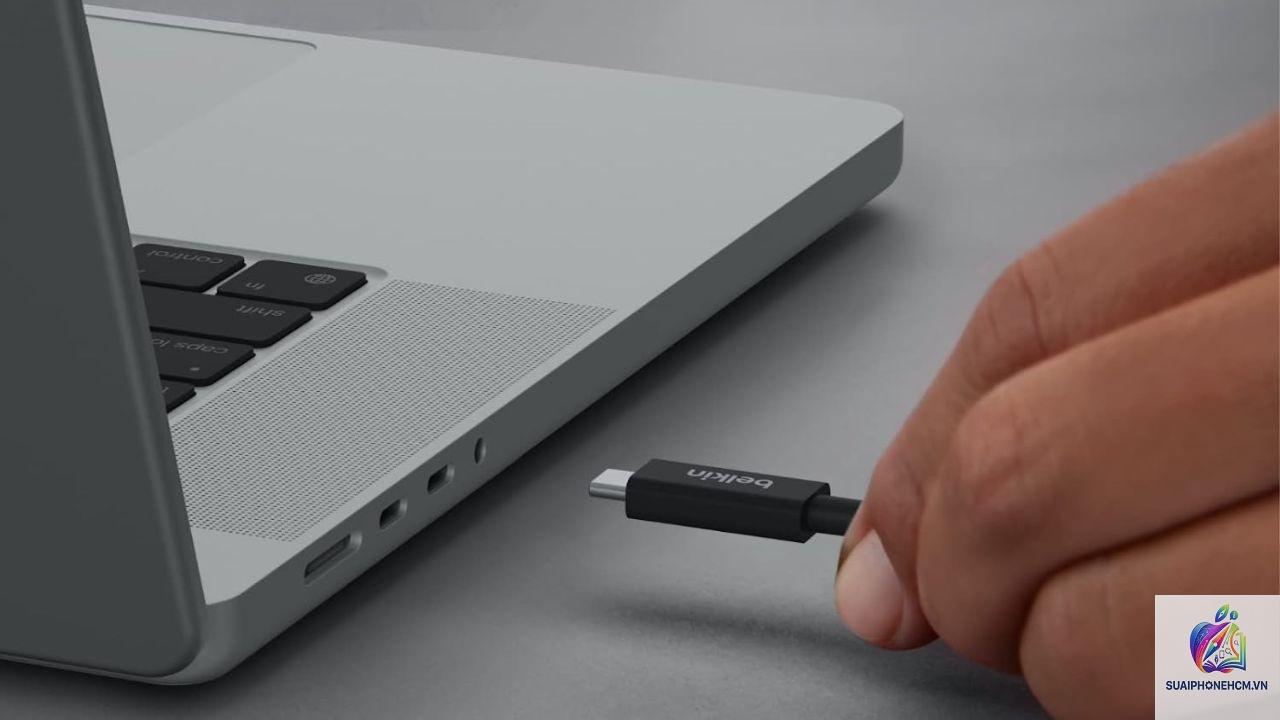 MacBook Air Thunderbolt - Hình 1