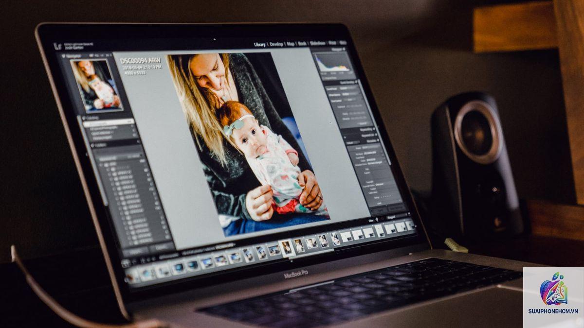 MacBook Air cho Lightroom - Hình 1