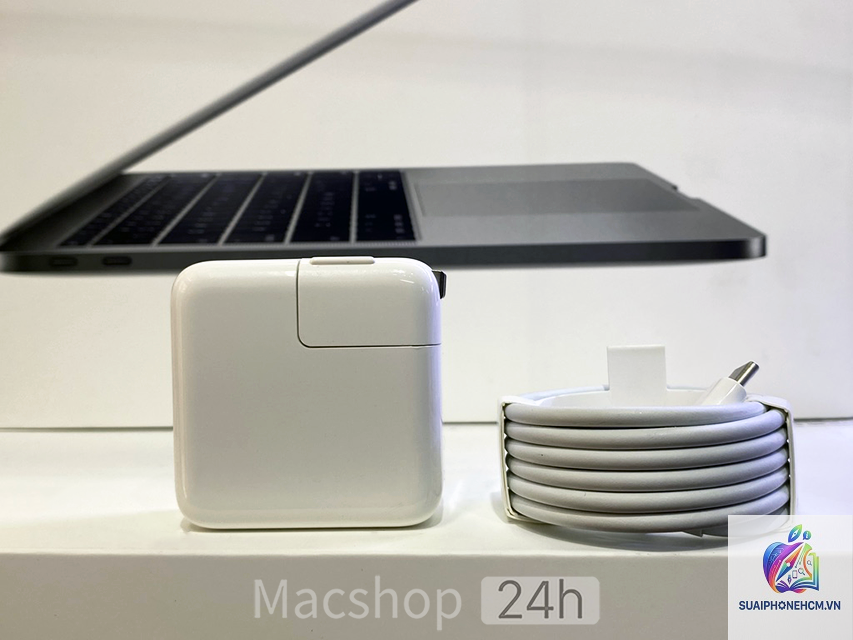 MacBook Air sạc nhanh - Hình 3