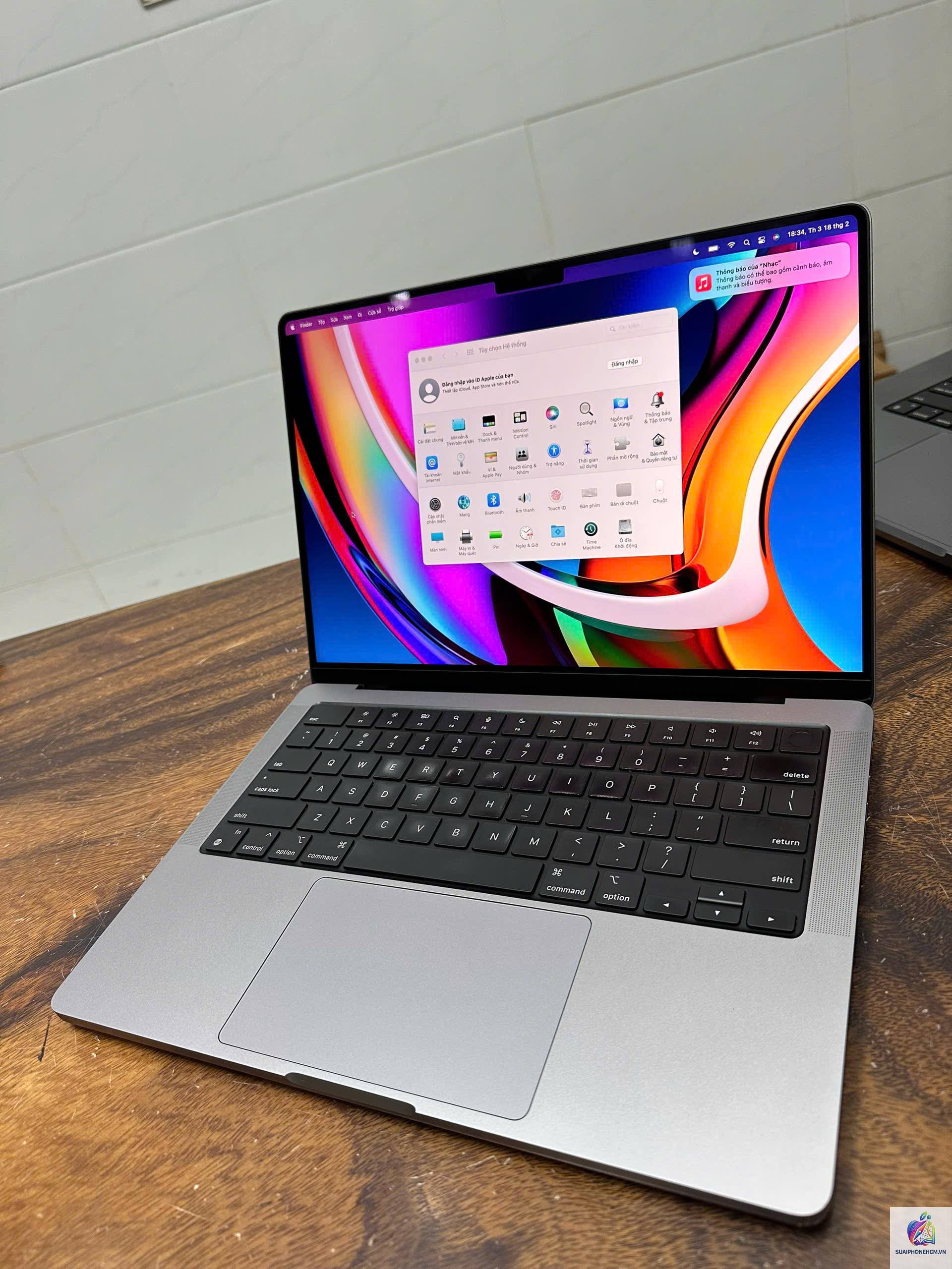 MacBook Pro M1 - Hình 1