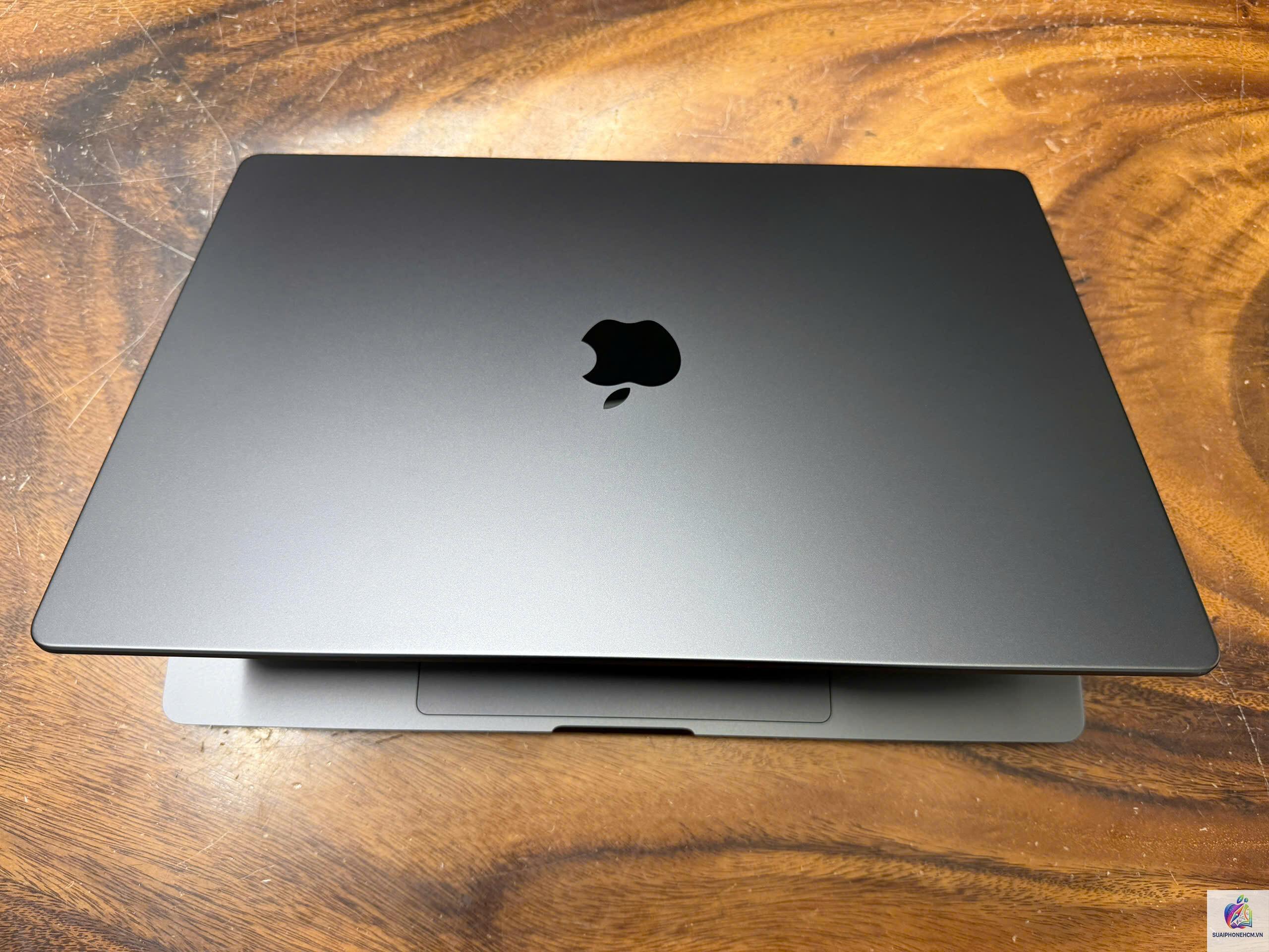 MacBook Pro M4 - Hình 2