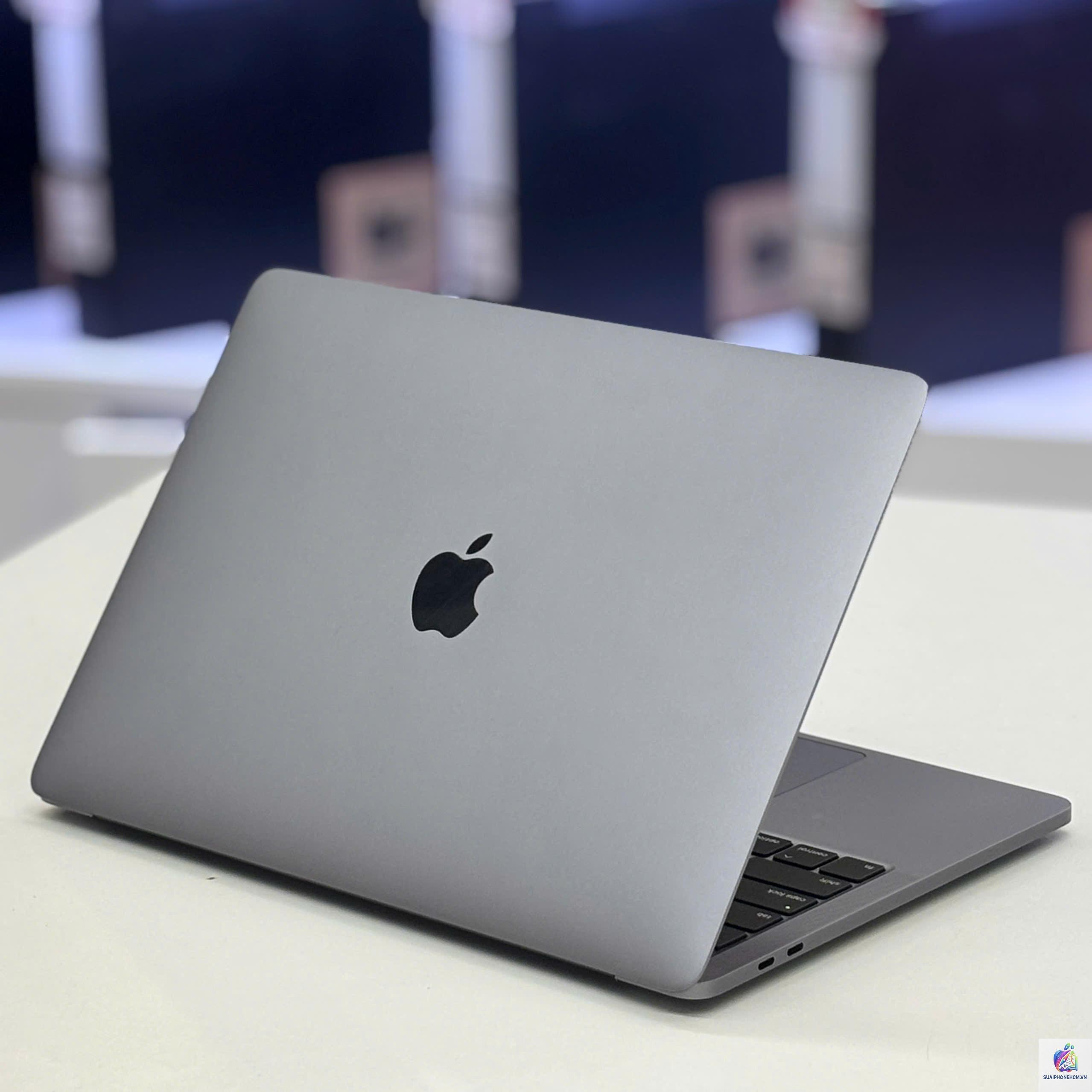 MacBook Pro like new - Hình 2